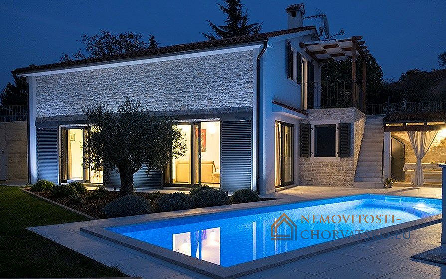 Prodej domu 145 m² s pozemkem 145 m² - Widok 2