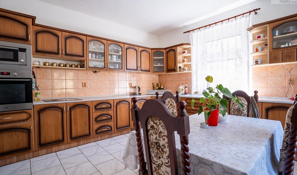 Prodej domu 268 m² s pozemkem 902 m², Litvínov – náhled fotky 2