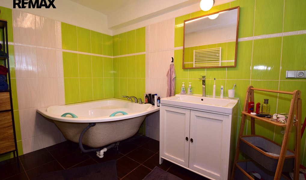Prodej domu 222 m² s pozemkem 1 115 m², Oslov – náhled fotky 10