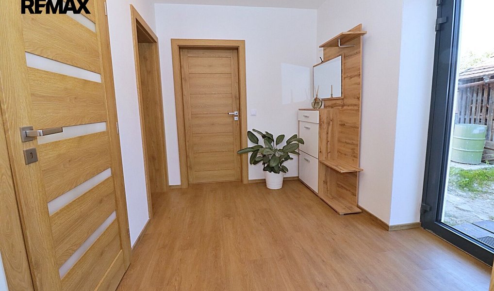 Prodej domu 131 m² s pozemkem 352 m², Holice – náhled fotky 17