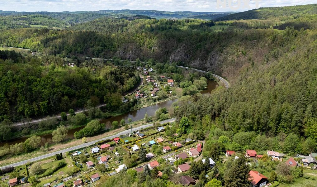Prodej stavebního pozemku 934 m², Sázava – náhled fotky 12