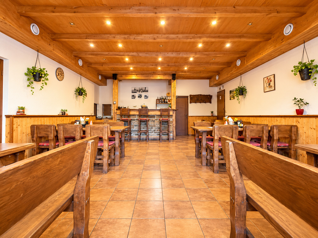 Prodej restaurace 319 m² – fotografie 2