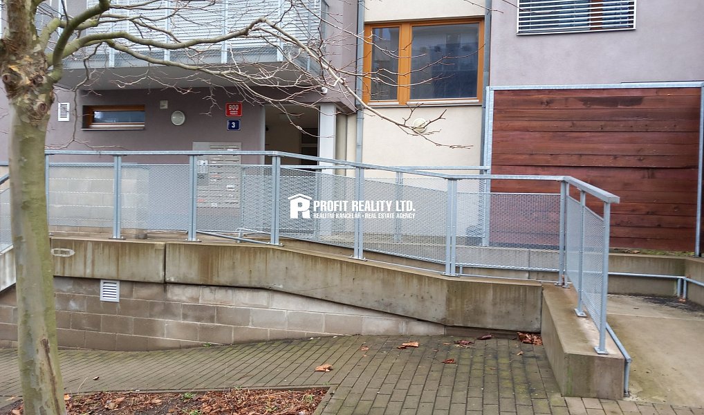 Pronájem bytu 2+kk 53 m², Praha – náhled fotky 2