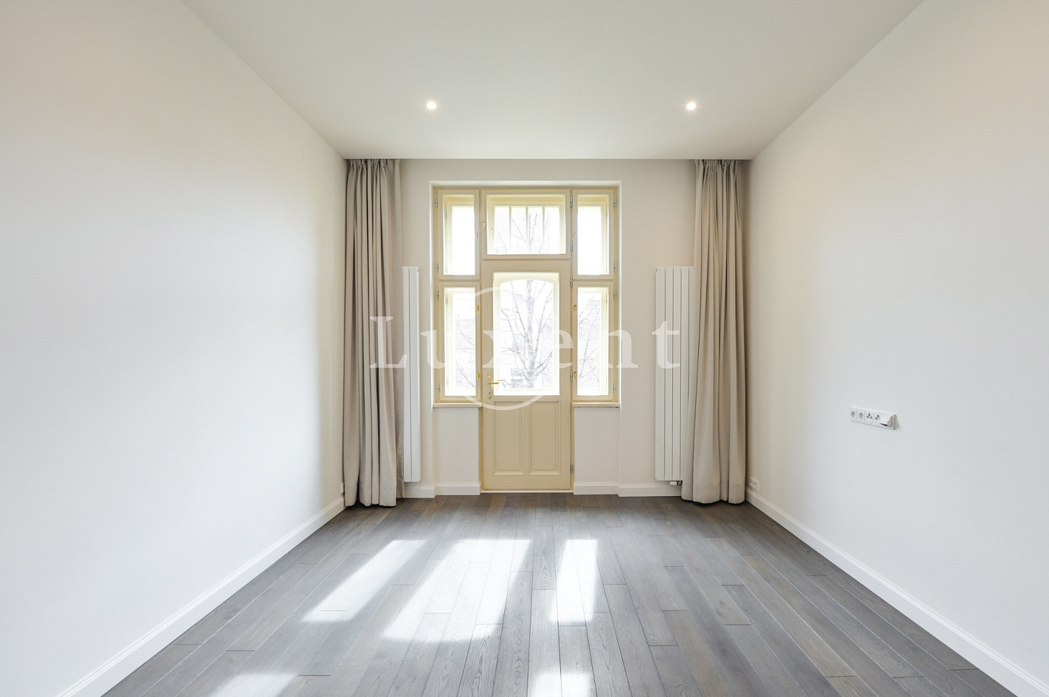 Pronájem bytu 3+kk 95 m² — photo 2