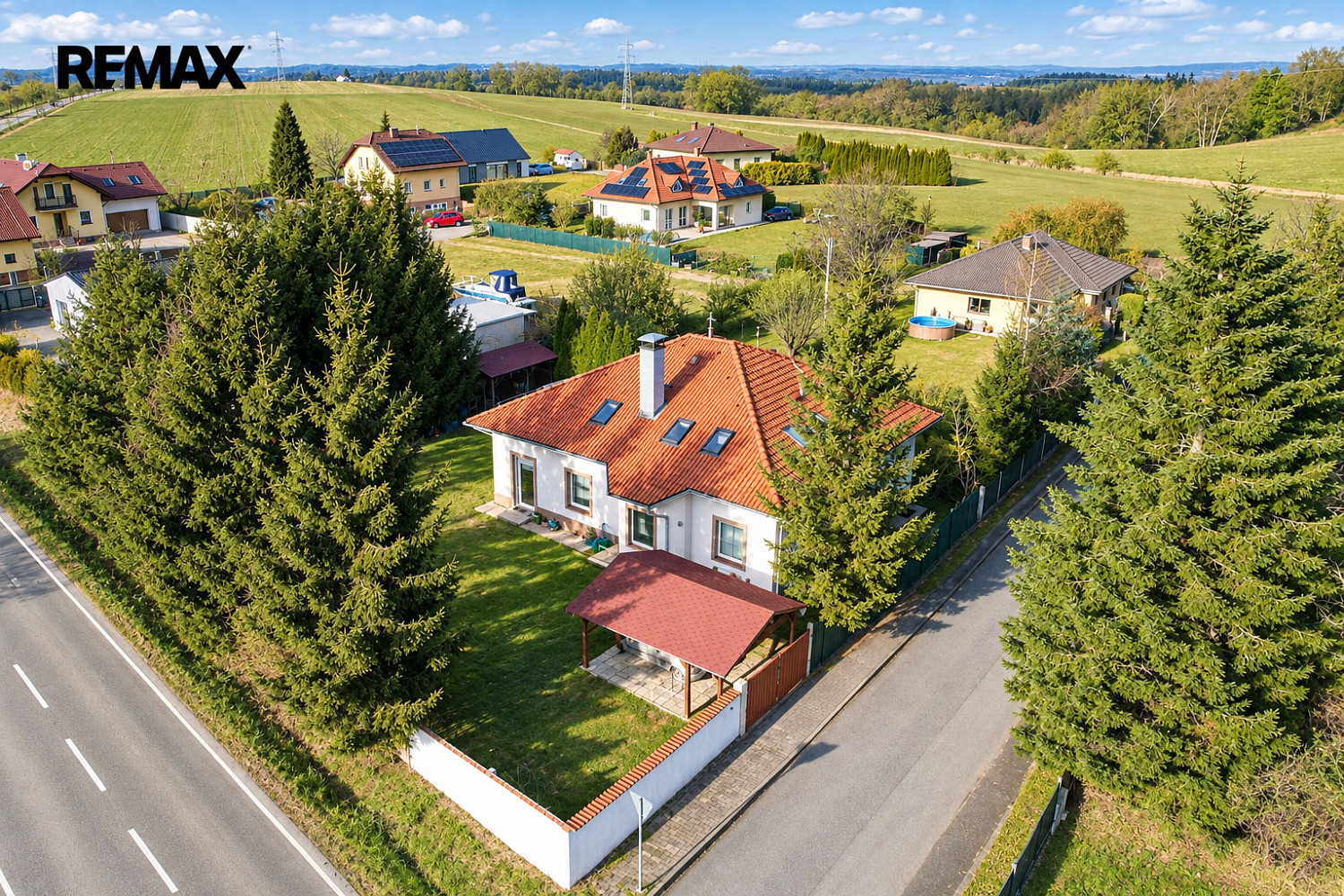 Prodej domu 300 m² s pozemkem 761 m²