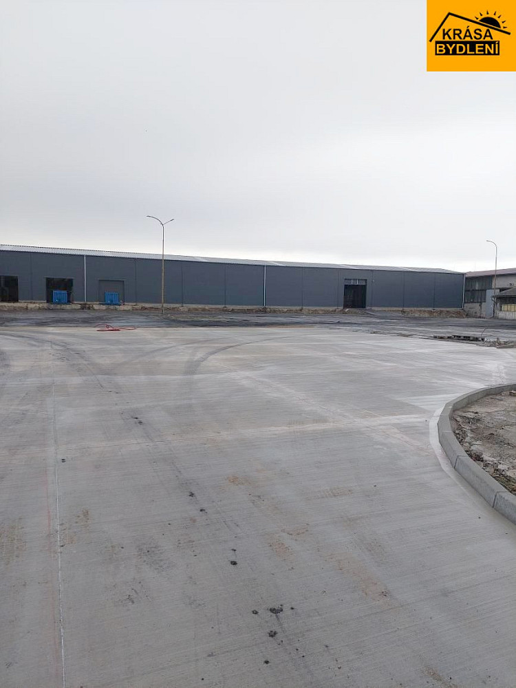 Pronájem výrobních prostor 1 000 m² — photo 4