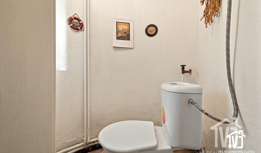 Prodej domu 270 m² s pozemkem 1 204 m², Žebrák – náhled fotky 16