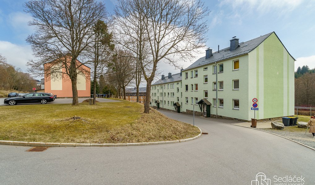 Prodej bytu 3+1 60 m², Boží Dar – náhled fotky 19