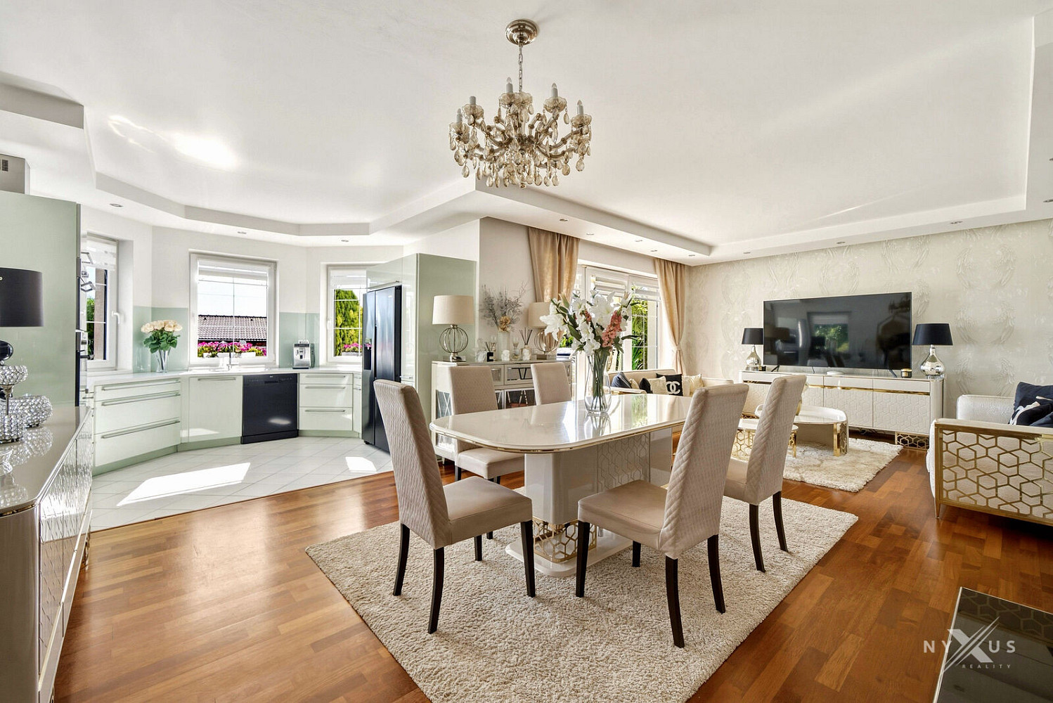 Prodej domu 323 m² s pozemkem 1 018 m² – fotografie 4