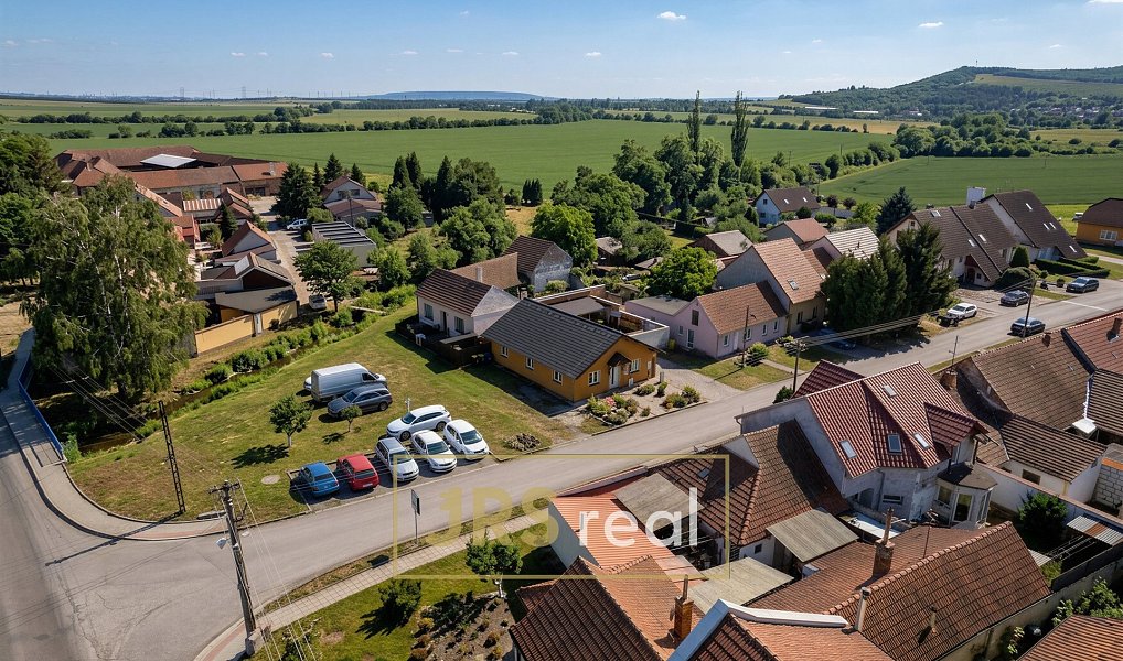 Prodej domu 105 m² s pozemkem 143 m², Šaratice – náhled fotky 18