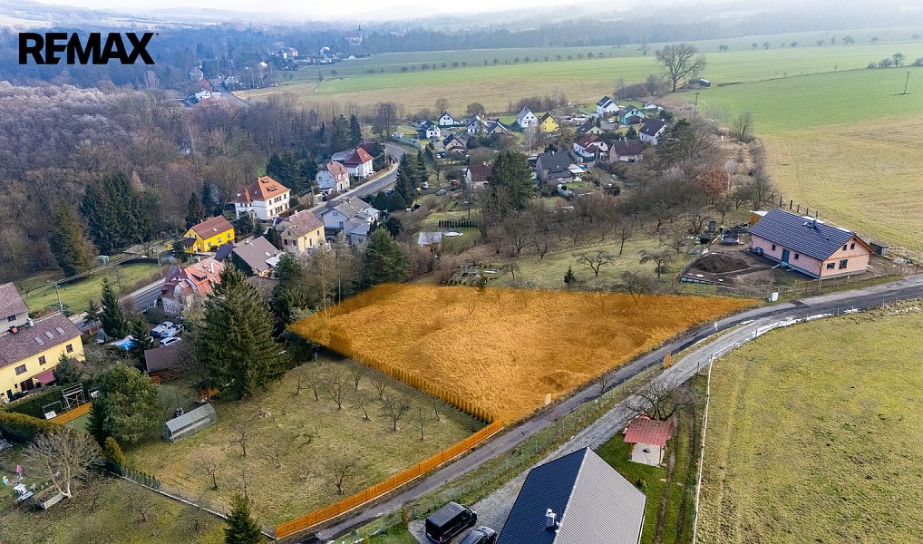 Prodej stavebního pozemku 2 413 m², Horní Police – náhled fotky 10
