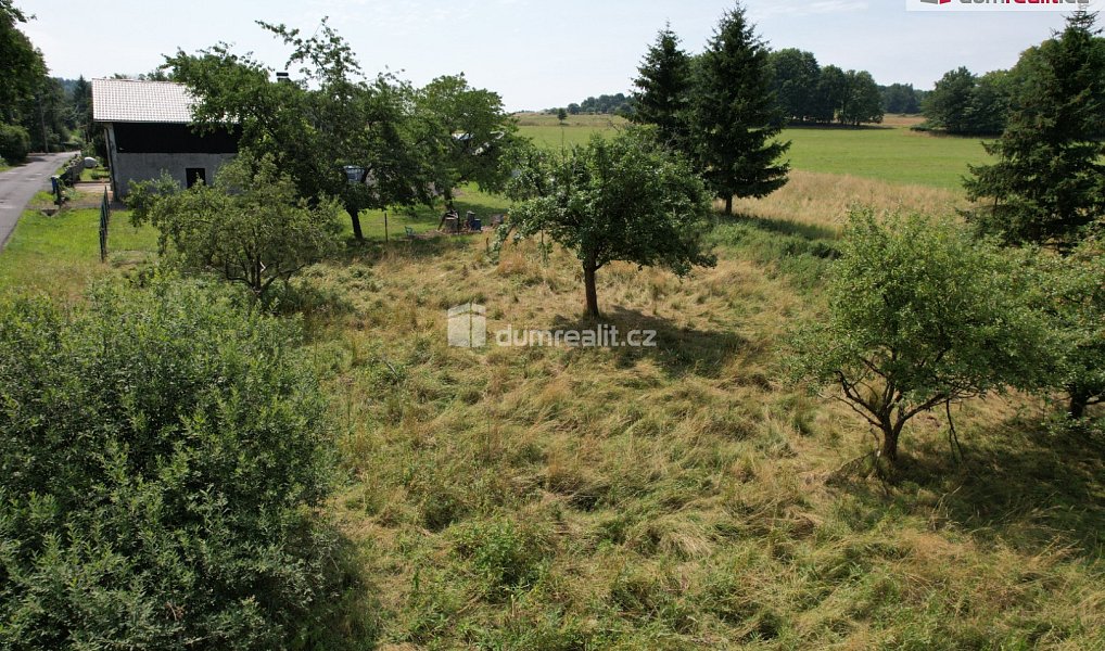Prodej stavebního pozemku 4 227 m², Libouchec – náhled fotky 9