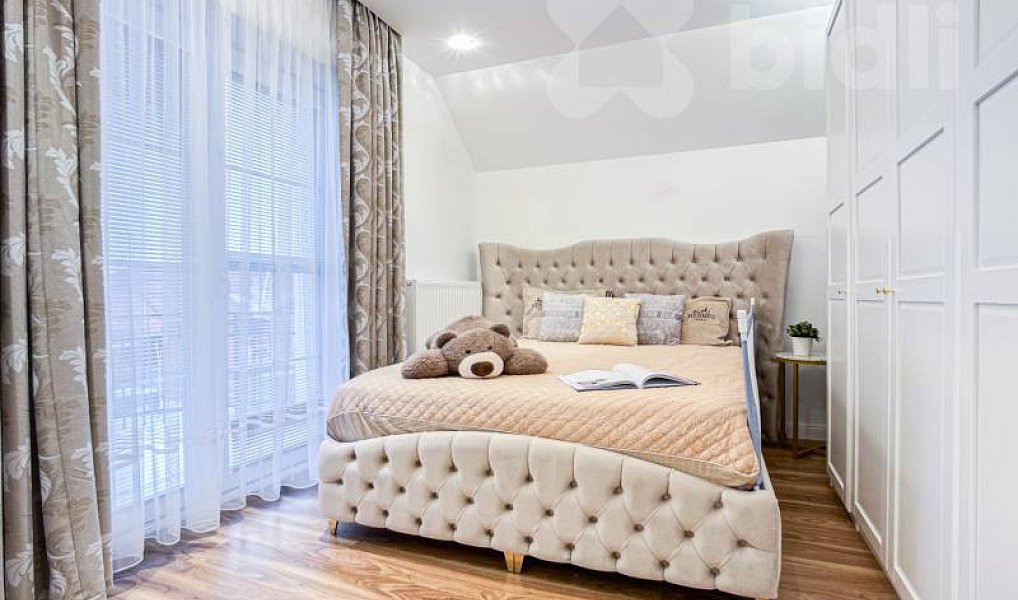 Pronájem domu 189 m² s pozemkem 1 140 m², Zlatá – náhled fotky 12