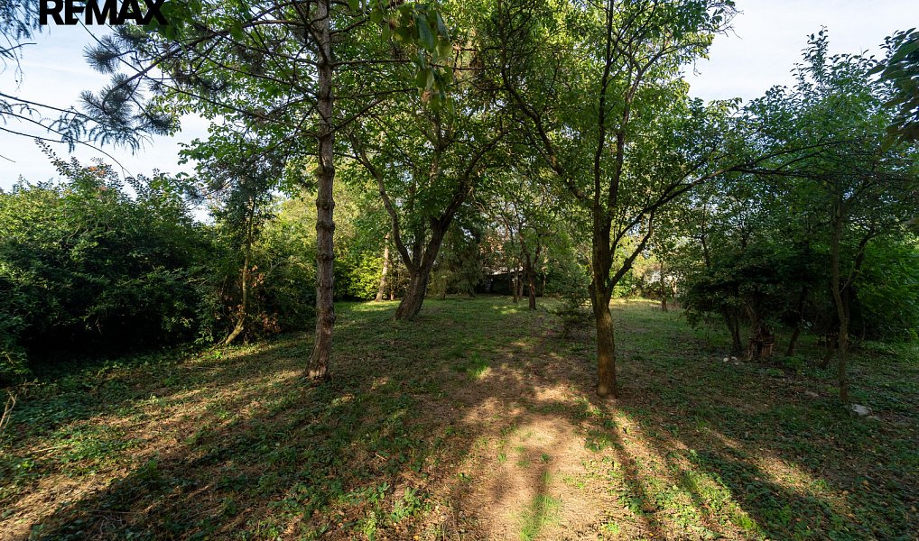 Prodej stavebního pozemku 818 m², Krakovany – náhled fotky 6