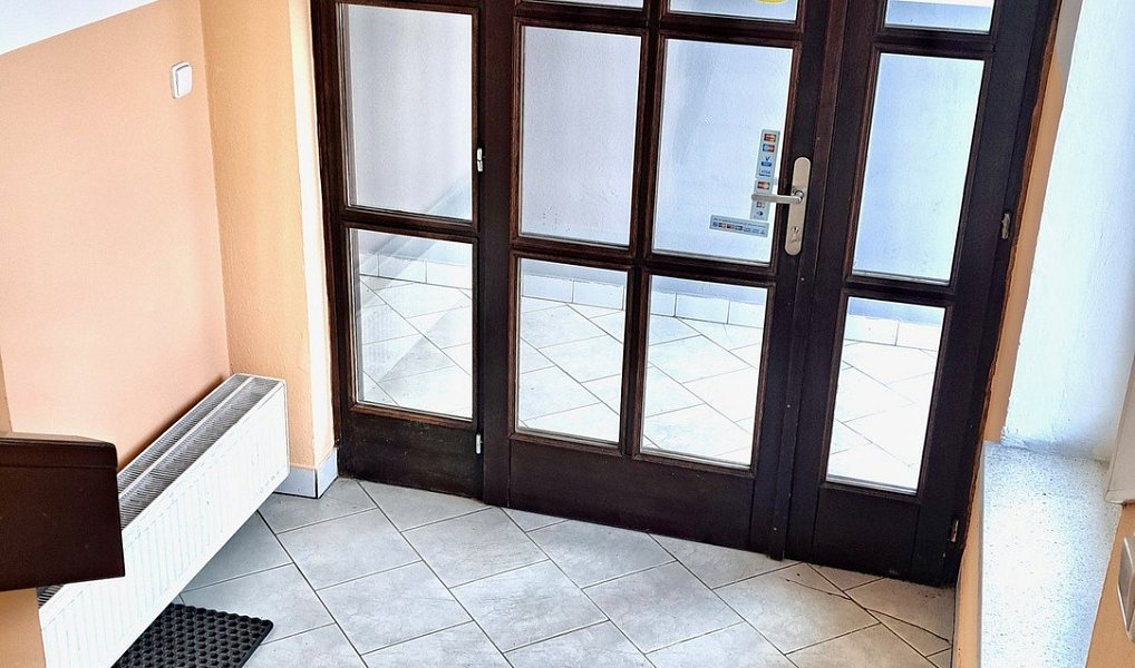 Pronájem restaurace 197 m², Kunovice – náhled fotky 4