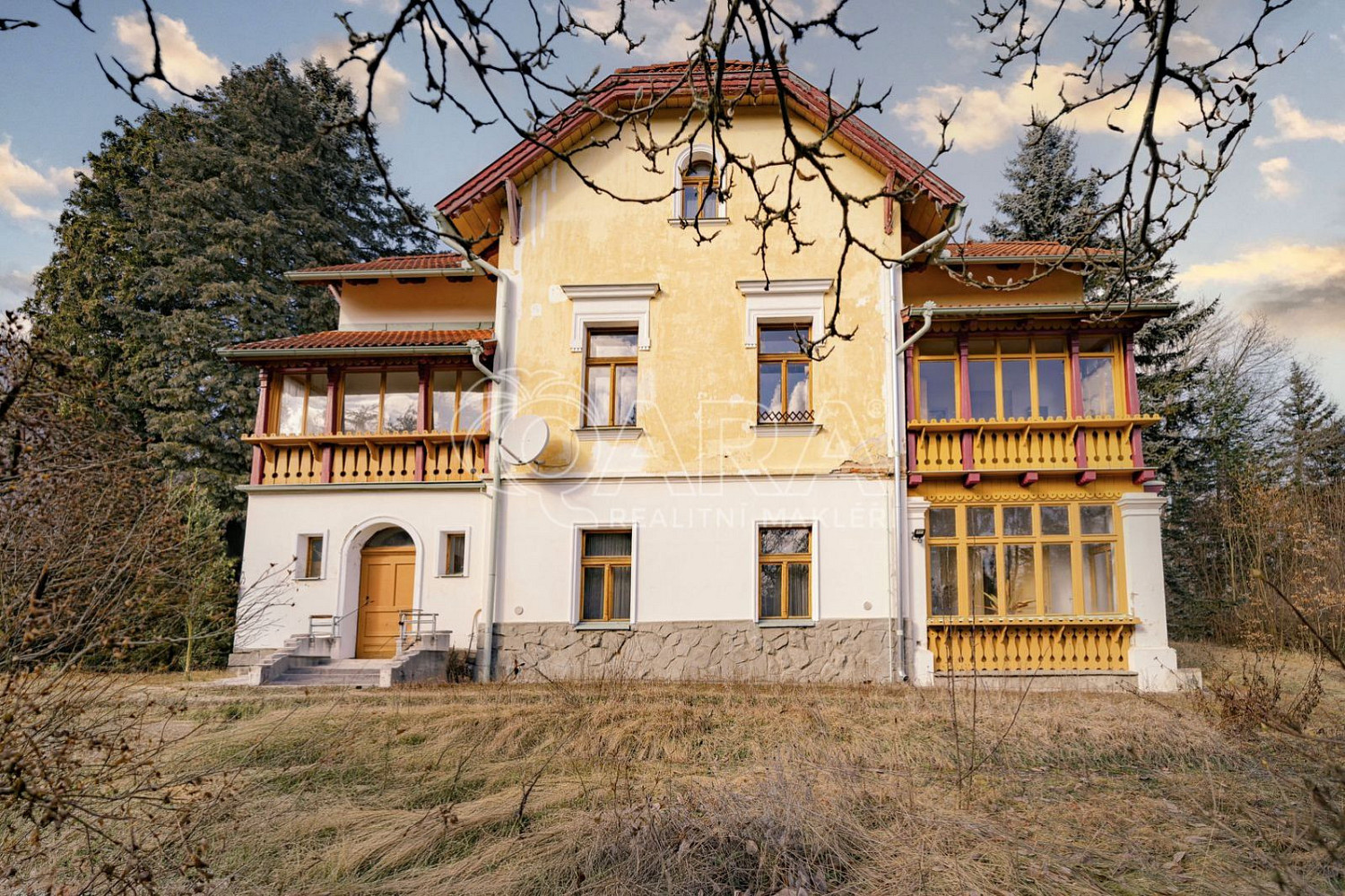 Prodej domu 330 m² s pozemkem 4 380 m² – fotografie 2