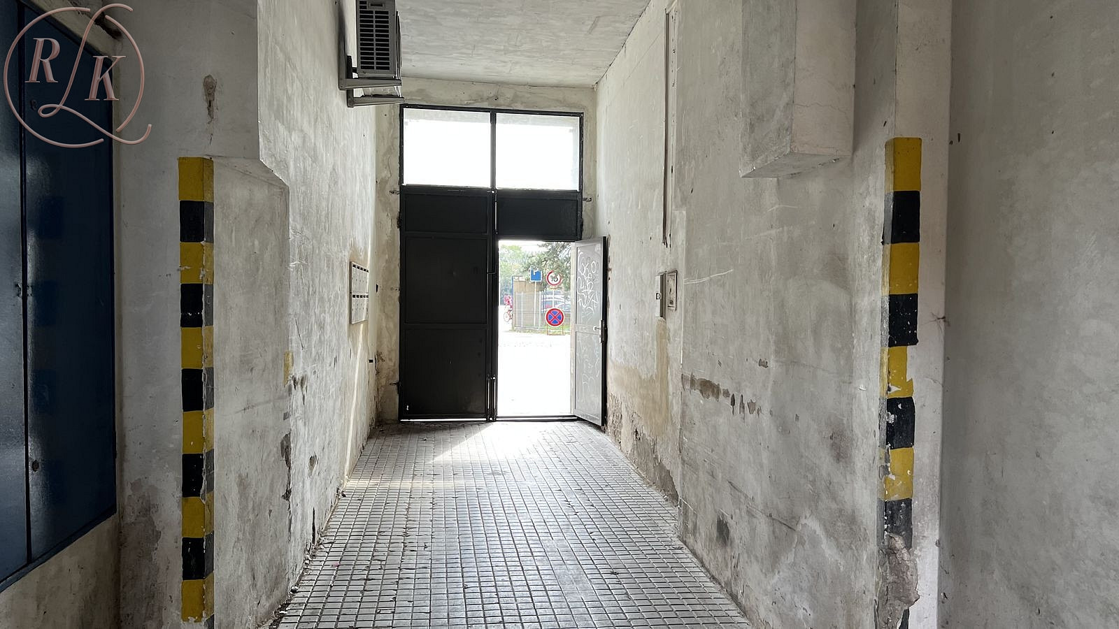 Prodej zděné garáže 18 m2, ul. cejl, brno. — photo 5