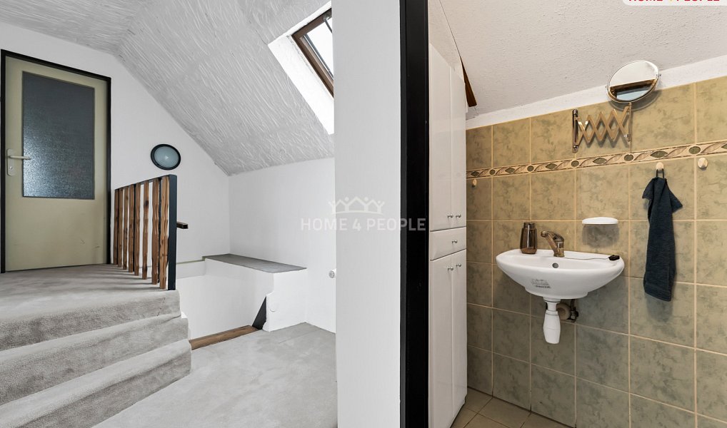 Prodej domu 133 m² s pozemkem 1 126 m², Zlonice – náhled fotky 15