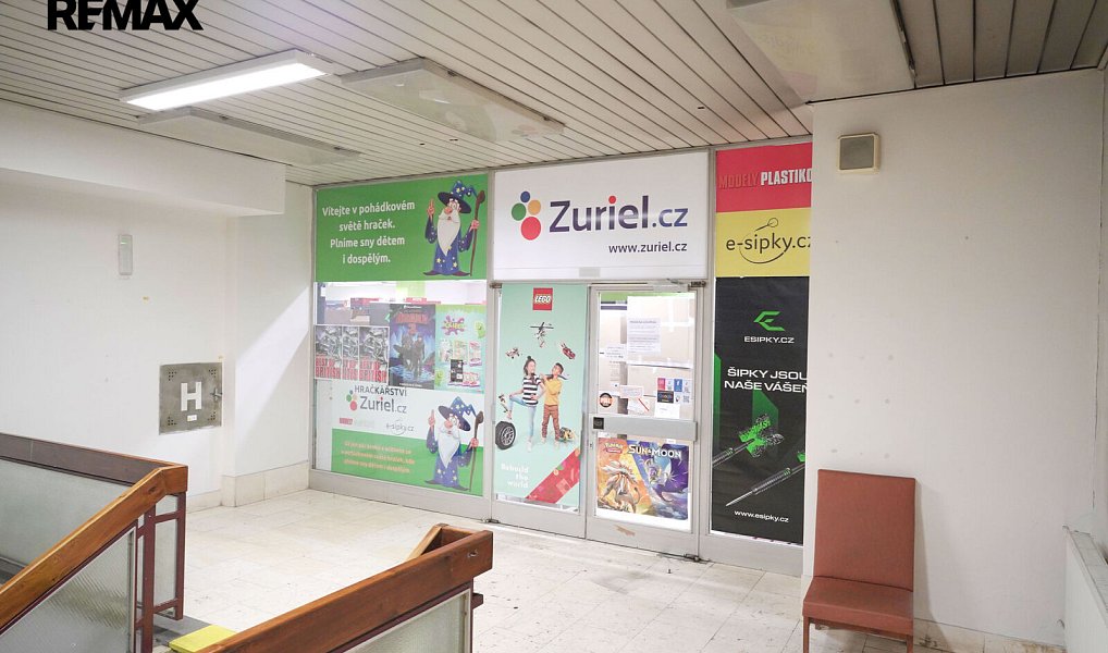 Pronájem obchodních prostor 866 m², Hradec Králové – náhled fotky 18