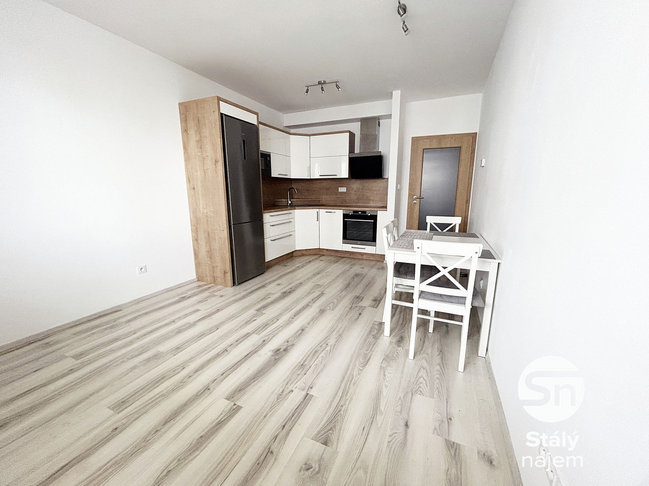Pronájem bytu 2+kk 51 m² – pohled 2