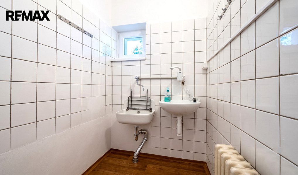 Pronájem kanceláře 70 m², Kamenice – náhled fotky 15