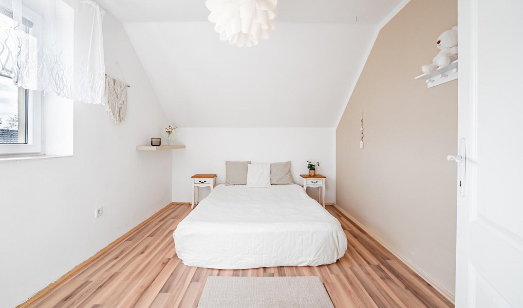 Prodej domu 165 m² s pozemkem 735 m², Tehov – náhled fotky 7