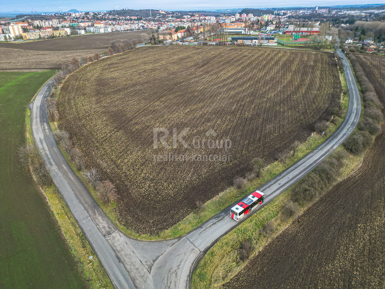 Prodej stavebního pozemku 957 m² – fotografie 3