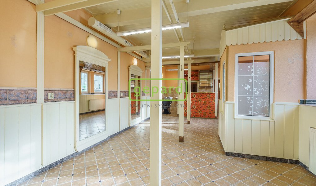 Pronájem obchodních prostor 112 m², Karlovy Vary – náhled fotky 2