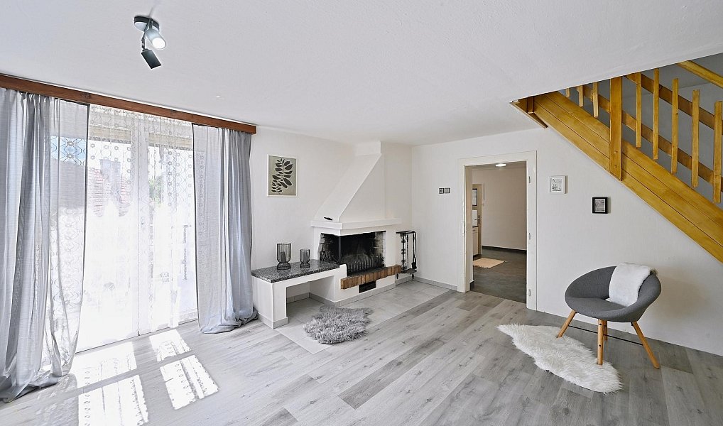 Prodej domu 250 m² s pozemkem 885 m², Milešov – náhled fotky 8