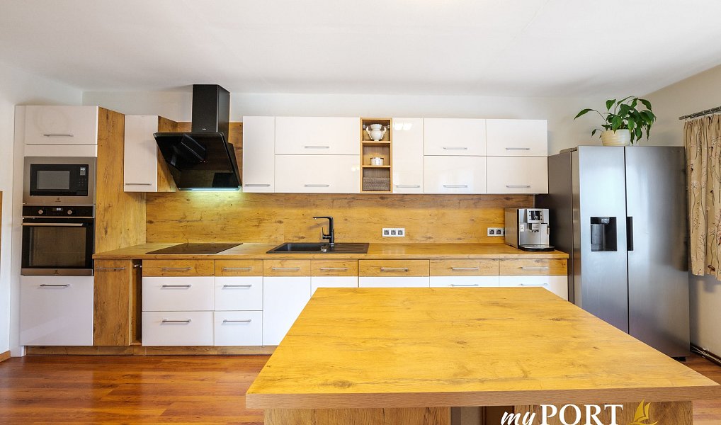 Prodej domu 322 m² s pozemkem 445 m², Chyše – náhled fotky 7