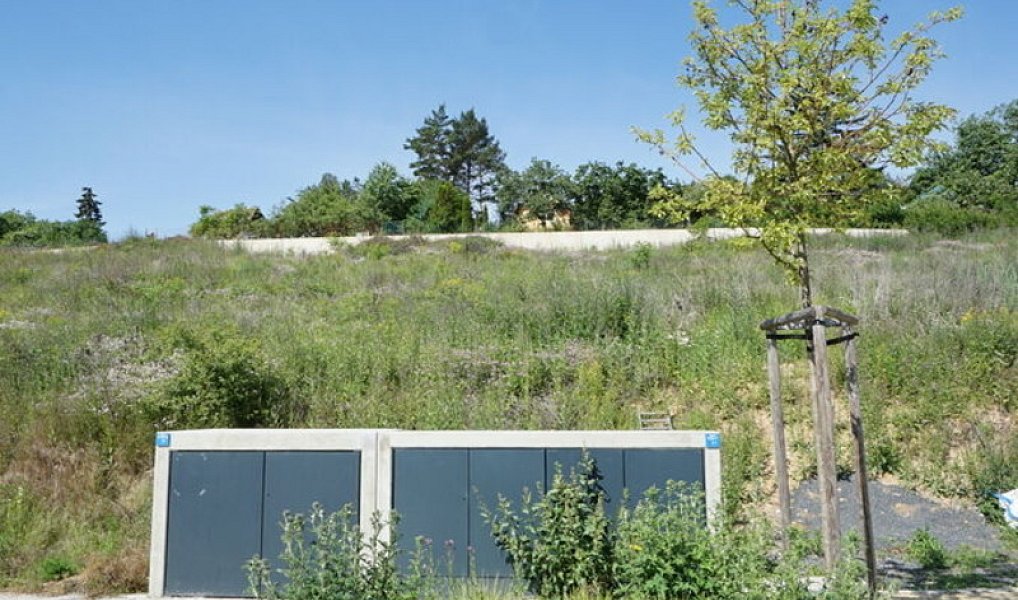 Prodej stavebního pozemku 721 m², Praha – náhled fotky 3