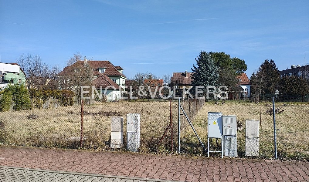 Prodej stavebního pozemku 727 m², Praha – náhled fotky 5