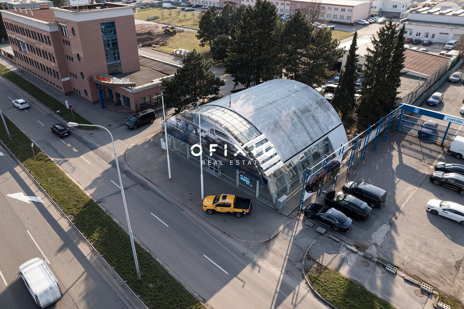 Prodej obchodních prostor 400 m² – fotografie 2