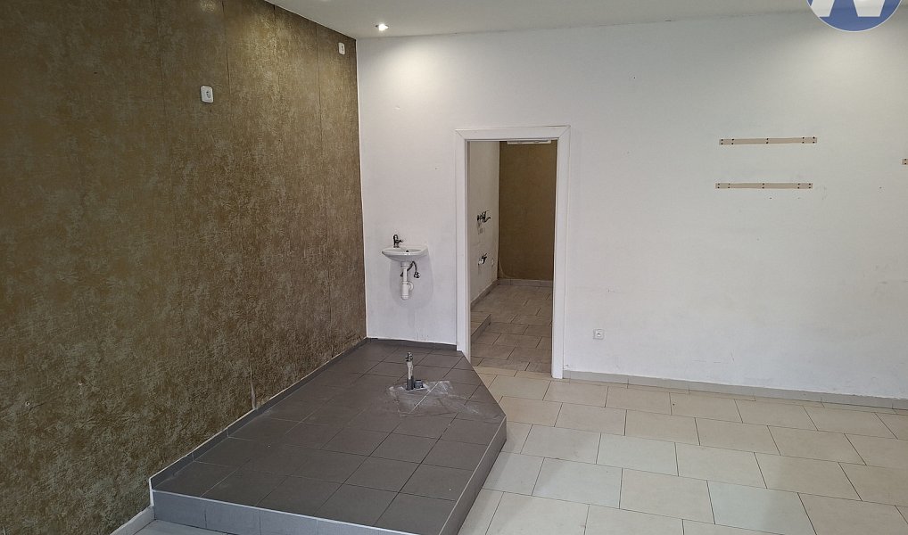 Pronájem obchodních prostor 50 m², Vlachovo Březí – náhled fotky 4