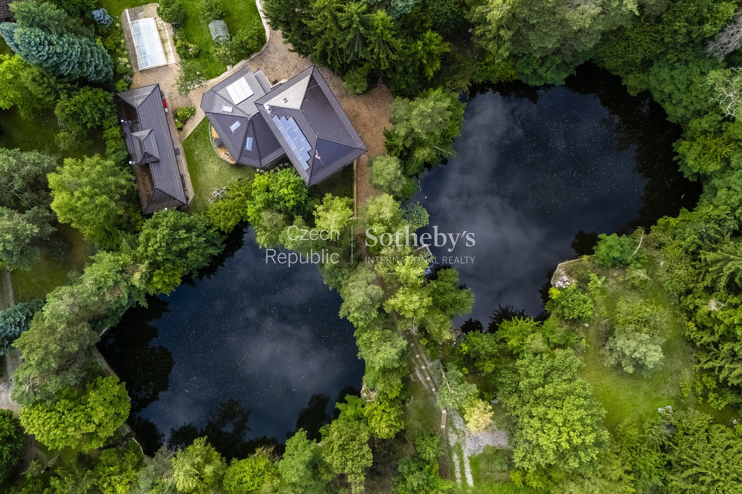 Prodej ubytovacího objektu 320 m² – fotografie 2