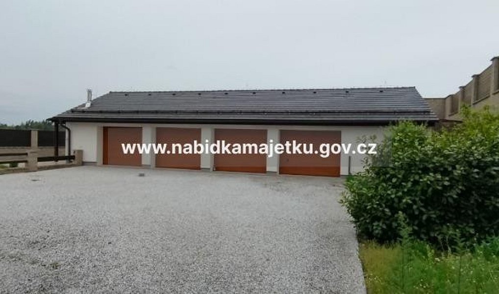 Prodej domu 767 m² s pozemkem 2 143 m², Drahňovice – náhled fotky 4