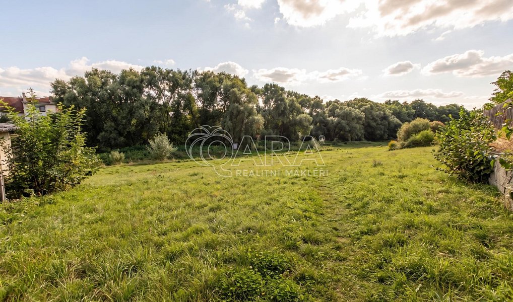 Prodej stavebního pozemku 1 555 m², Krhanice – náhled fotky 2