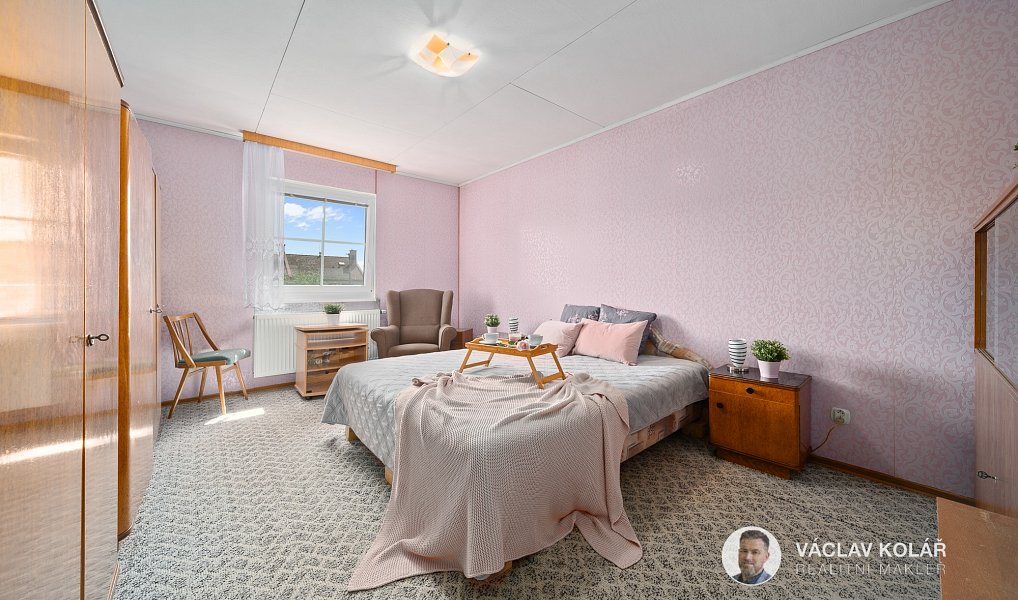 Prodej domu 310 m², Třebnouševes – náhled fotky 4