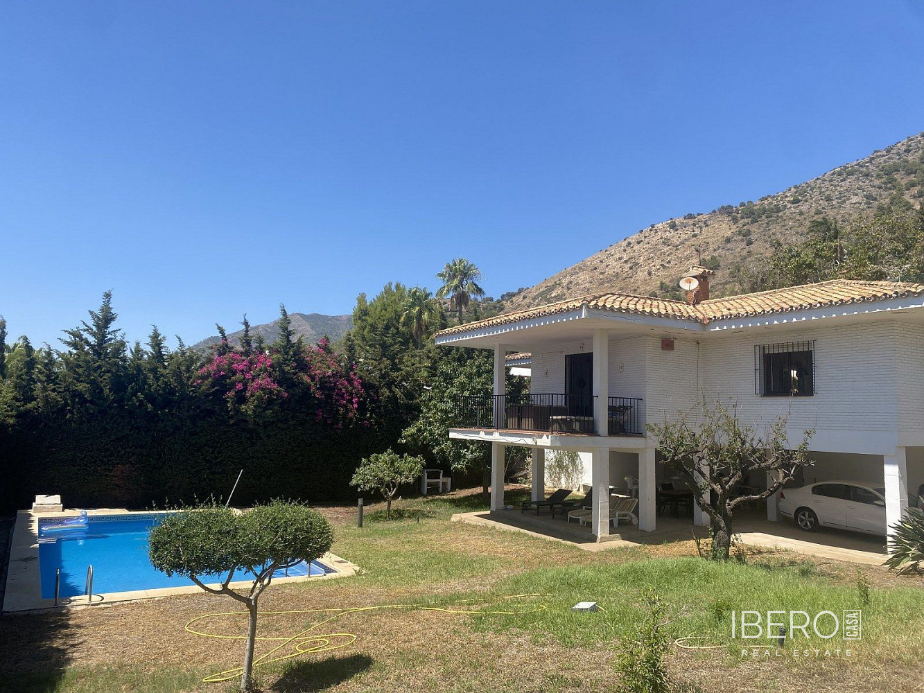 Prodej domu 207 m² s pozemkem 1 036 m²