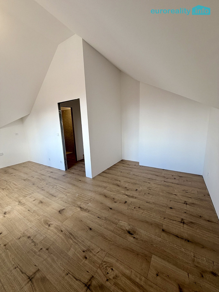 Prodej bytu 1+kk 32 m² – pohled 4