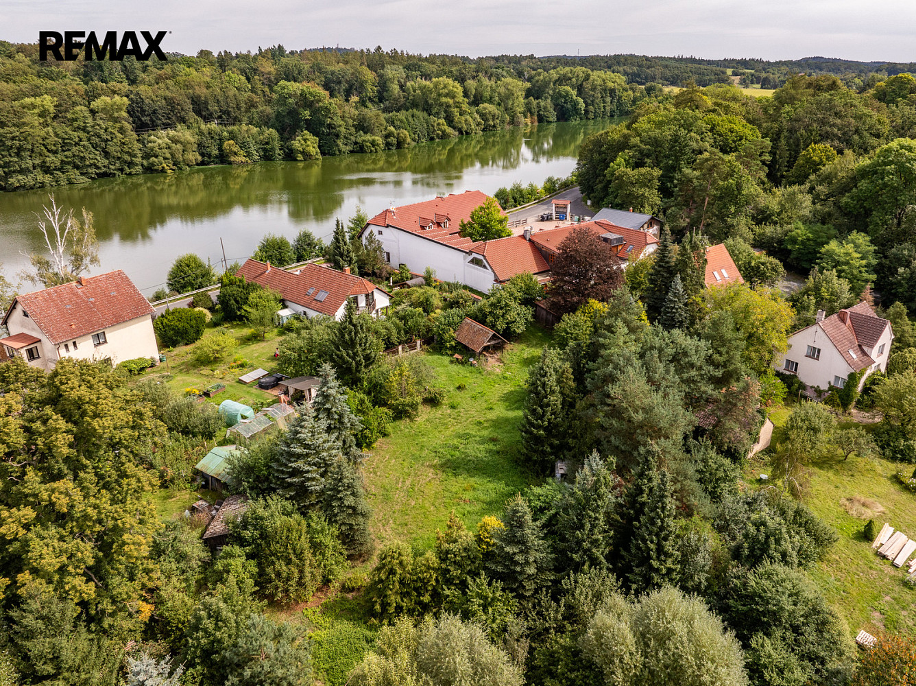 Prodej stavebního pozemku 2 699 m² – pohled 6