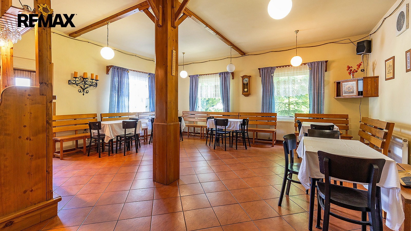 Prodej ubytovacího objektu 611 m² — photo 2
