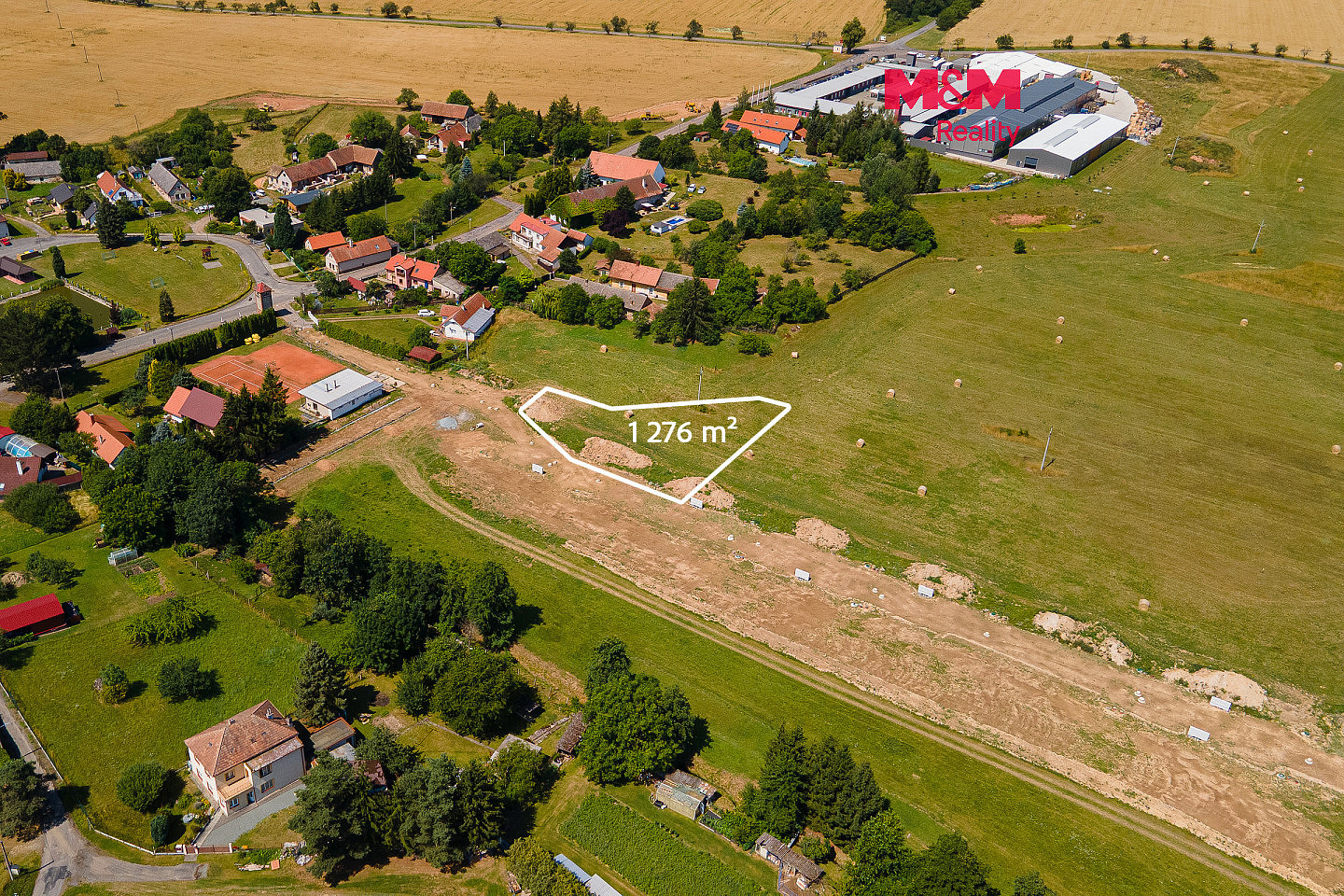 Prodej stavebního pozemku 1 276 m²