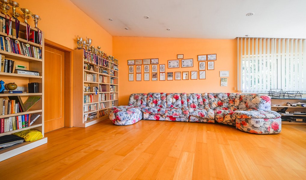 Prodej domu 1 032 m² s pozemkem 2 429 m², Zlín – náhled fotky 25