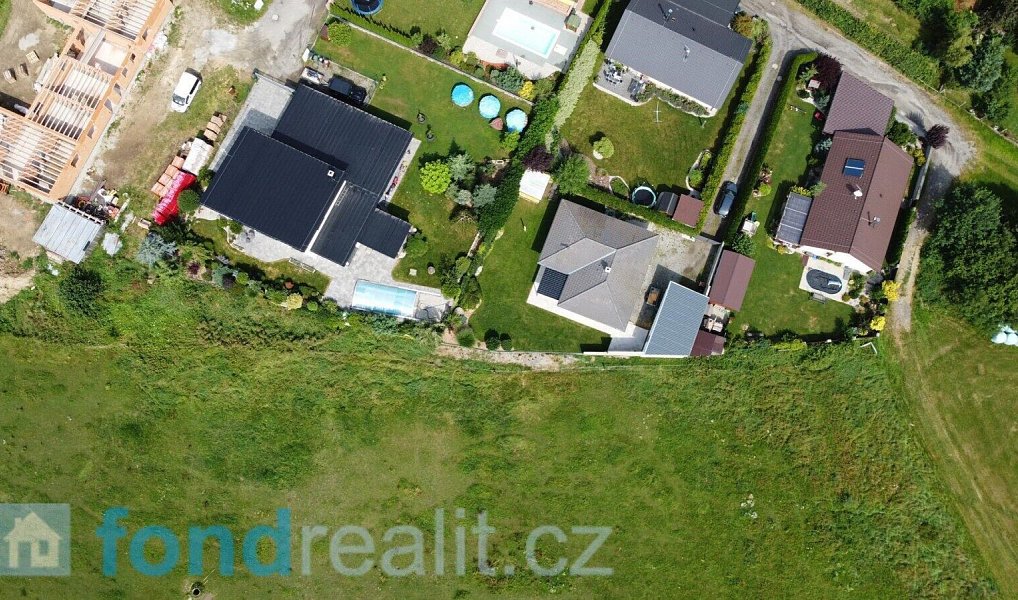 Prodej pozemku 816 m², Ločenice – fotka 1 z 6