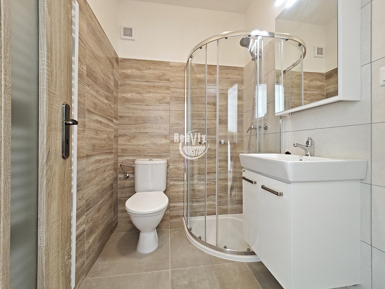 Pronájem bytu 1+kk 24 m² – fotografie 5