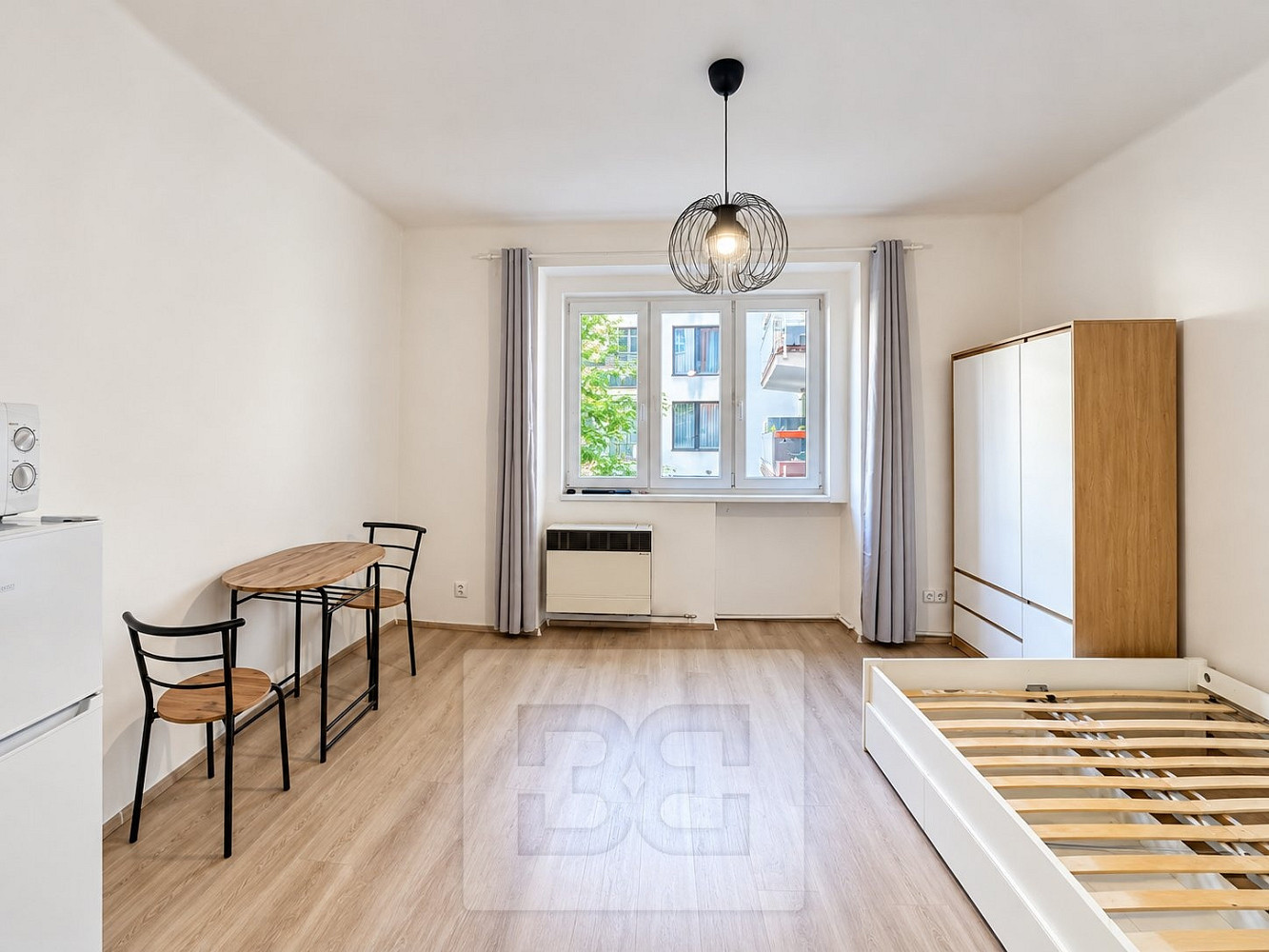 Pronájem bytu 1+kk 27 m²