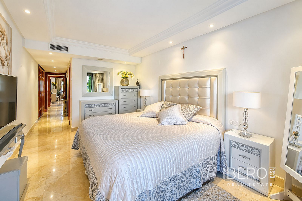 Pis 3+kk – Estepona, Urbanización Altos de Guadalobon, Urbanización Puerto Estepona (Seghers) - Més