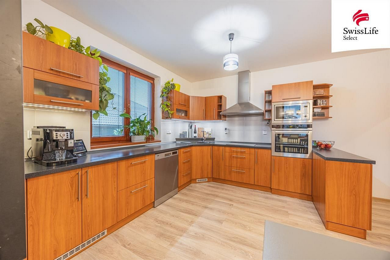 Prodej domu 120 m² s pozemkem 828 m²