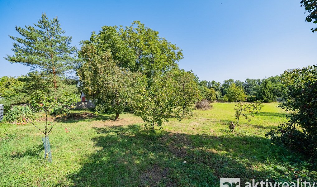 Prodej stavebního pozemku 1 690 m², Horní Počaply – náhled fotky 10